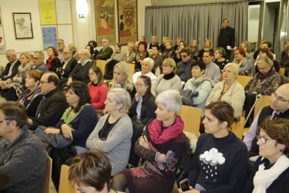 Alumnos del Institut Ronda colaboraron en la feria de entidades con varias actividades.