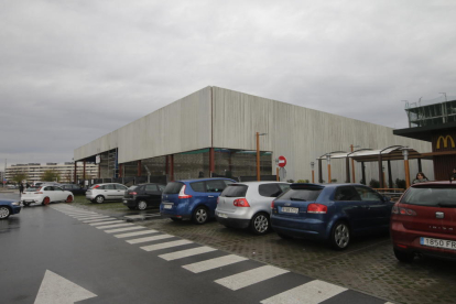 Avanzan las obras de dos nuevas superficies comerciales en Lleida