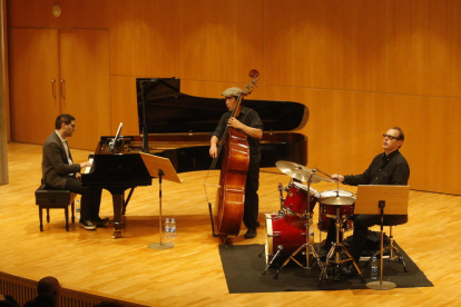 Un moment del concert de Barry Green en format trio ahir obrint el Jazz Tardor a l’Auditori.
