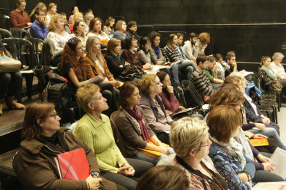 El Teatre de l'Escorxador de Lleida va acollir una jornada de formació per a professors de Primària, Secundària i educadors de centres de lleure.