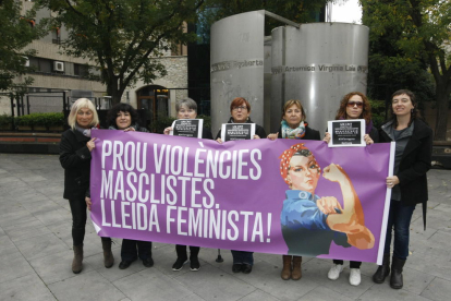 Dones de Lleida organiza un autobús para viajar mañana a la manifestación de Tarragona. 