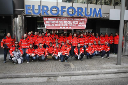 Imatge d’arxiu de la protesta a Lleida dels bombers voluntaris el febrer de l’any passat.
