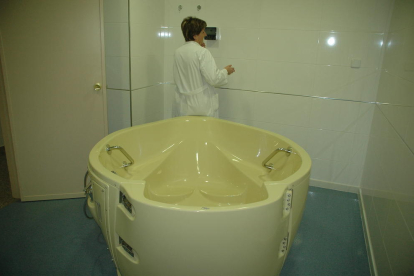 Imatge de la banyera quan va ser inaugurada el febrer del 2009.