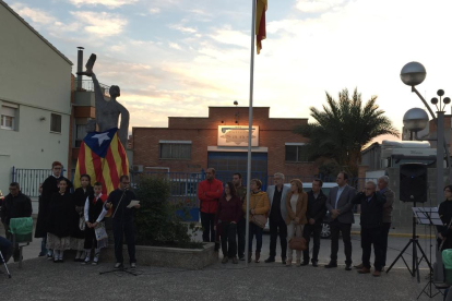 Visita a les trinxeres recuperades de Montgai durant les jornades organitzades per ERC.