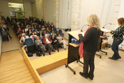 La Biblioteca Pública de Lleida va acollir la celebració de la primera edició del Dia de les Escriptores.