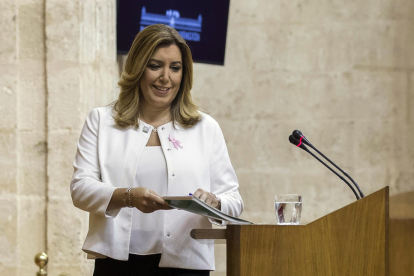 Susana Díaz, al Parlament regional a Sevilla ahir en el debat sobre l’estat de la comunitat.