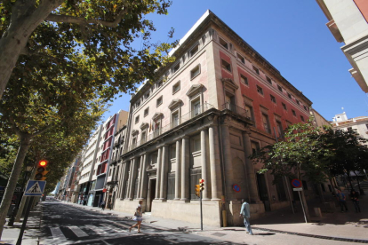 L’edifici de l’antiga Audiència, a la rambla Ferran, on està previst el futur Museu Morera.
