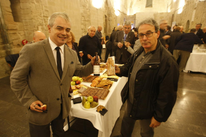 Cervesa artesanal i galeta del Gremi de Forners amb forma de Seu Vella entre els productes a degustar.