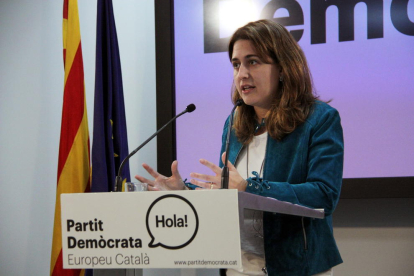 Marta Pascal en la rueda de prensa de ayer en la sede del PDECat.