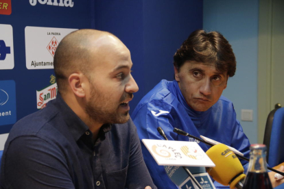 Jordi Esteve i Gustavo Siviero, ahir durant la compareixença conjunta a la sala de premsa.