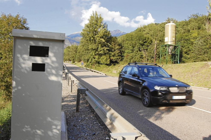UN radar fixe en una carretera lleidatana