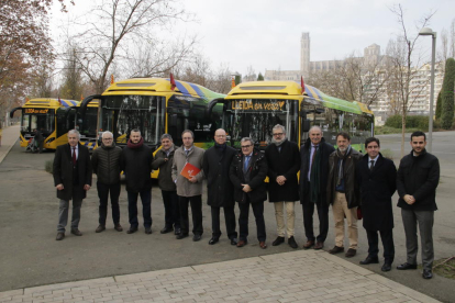 Arriben els primers autobusos híbrids a Lleida