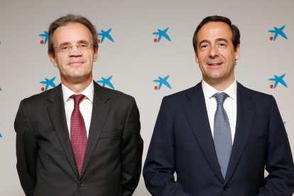 El presidente, Jordi Gual y el consejero delegado, Gonzalo Gortázar