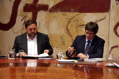 Junqueras y Puigdemont ayer en la reunión del Consell Executiu.