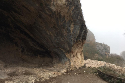 El desprendimiento de rocas en Foradada cortó completamente el principal acceso a Salgar.