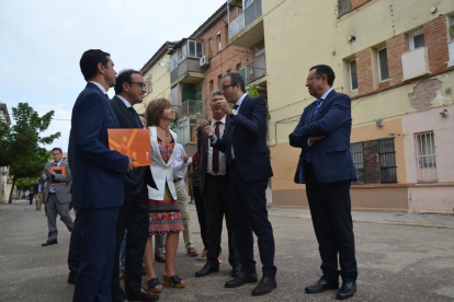 L'acord entre ajuntament i Generalitat per enderrocar el bloc de pisos es va signar a l'agost.