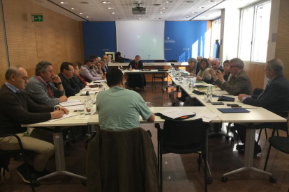 Un moment de la reunió de la Taula Sectorial Agrària celebrada ahir a Barcelona.