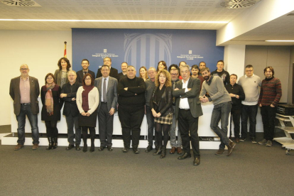 Foto de família de l'esmorzar de Nadal de la subdelegació del Govern de la Generalitat a Lleida.