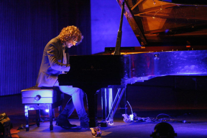 El pianista lleidatà Antoni Tolmos va presentar ahir a l’Auditori Enric Granados el seu nou disc.