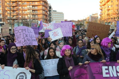 Protestes en el marc d'una vaga feminista pionera.