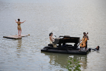 El pantà de Terradets es va convertir en un auditori musical improvisat per a l'espectacle 'Le piano du Lac'