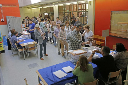 Colegios electorales en la demarcación de Lleida por los comicios municipales y europeos.