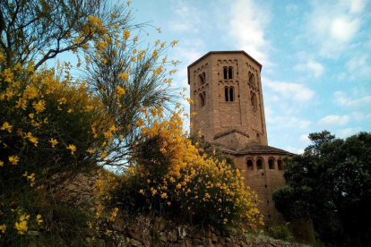 La ginesta ens presenta la història del castell de Ponts.pintor Xavier Gosé 7 2-4 25005