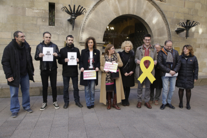 PDECat, ERC, Crida i Comú protesten pel judici als líders independentistes