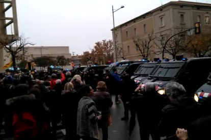 Tensió davant el Museu de Lleida