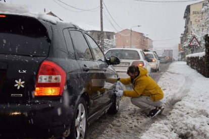 La nevada deixa una vintena de carreteres de Pirineu de Lleida amb ús de cadenes i més de 700 escolars sense classe