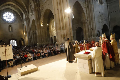Con un centenar de actores de las comparsas de la Fiesta de Moros y Cristianos de Lleida.