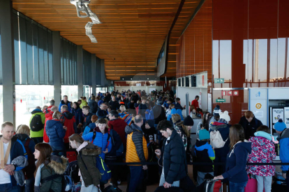 Nou vols i 2.200 viatgers en un sol dia, un rècord de trànsit aeri a l'aeroport de Lleida Alguaire.