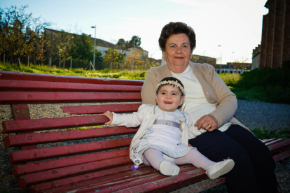 Felicita els teus familiars i amics pel seu aniversari, sant, casament enviant fotos a cercle@segre.com