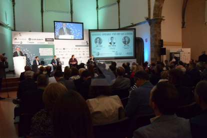 El president de la Generalitat, Quim Torra, pronuncia la conferència inaugural.
