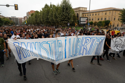Imatges de les manifestacions a la ciutat de Lleida contra la sentència del Procés