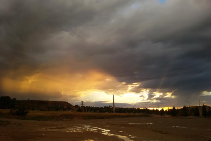 Después de la tormenta....una puesta de sol al estilo de Ponent.