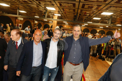 Acte de Vox a Lleida amb Javier Ortega Smith i talls d'uns 400 antifeixistes a l'N-240