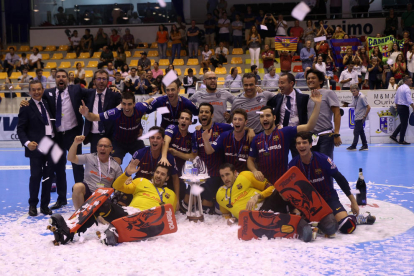 Los azulgranas celebraron por todo lo alto el título europeo logrado ayer en Barcelos.