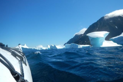 Navegant entre glaceres.