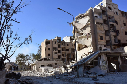 Edificios en uno de los barrios de Alepo recuperados por el Ejército sirio estos dos últimos días.