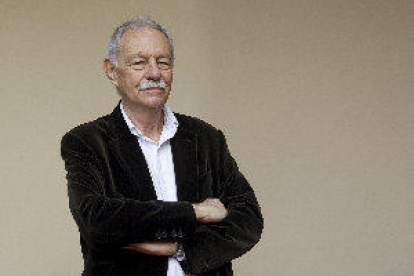 Eduardo Mendoza, Premi Cervantes per la seua narrativa subtil i irònica