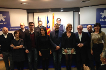Foto de família del nou comitè local de Lleida del PDECat.