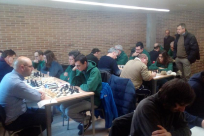 Sastre i Visa guanyen el Territorial d’escacs