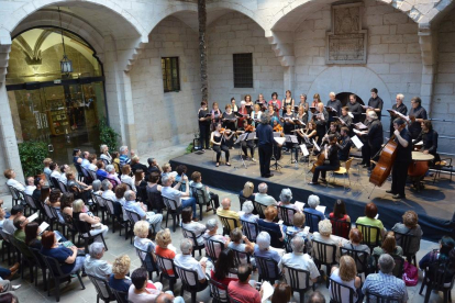 La Banda Municipal de Lleida i la Unió Porteña de Sagunt, a València, van unir forces ahir en el concert inaugural del festival.