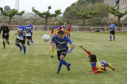 El Bellpuig i el Solsona van disputar un intens partit que van acabar guanyant els locals.