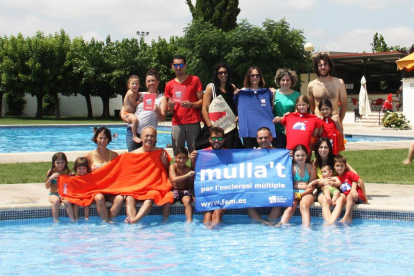 Jóvenes de Down Lleida actuaron como voluntarios y ofrecieron una coreografía en el acto central del Mulla’t en Lleida.