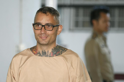 El acusado, Artur Segarra, llegando a la corte criminal que le ha juzgado en Bangkok. 