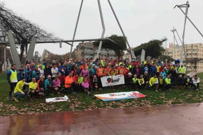 Moment de la sortida de la clàssica Cursa de l’Indiot, que se celebra a Mollerussa cada 26 de desembre i que ahir va reunir 800 atletes.