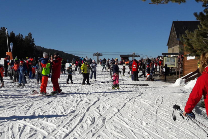 Les pistes de Port Ainé, al Sobirà, van comptabilitzar més de 3.000 persones el cap de setmana passat.