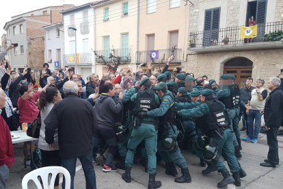 La Guàrdia Civil a Artesa de Lleida